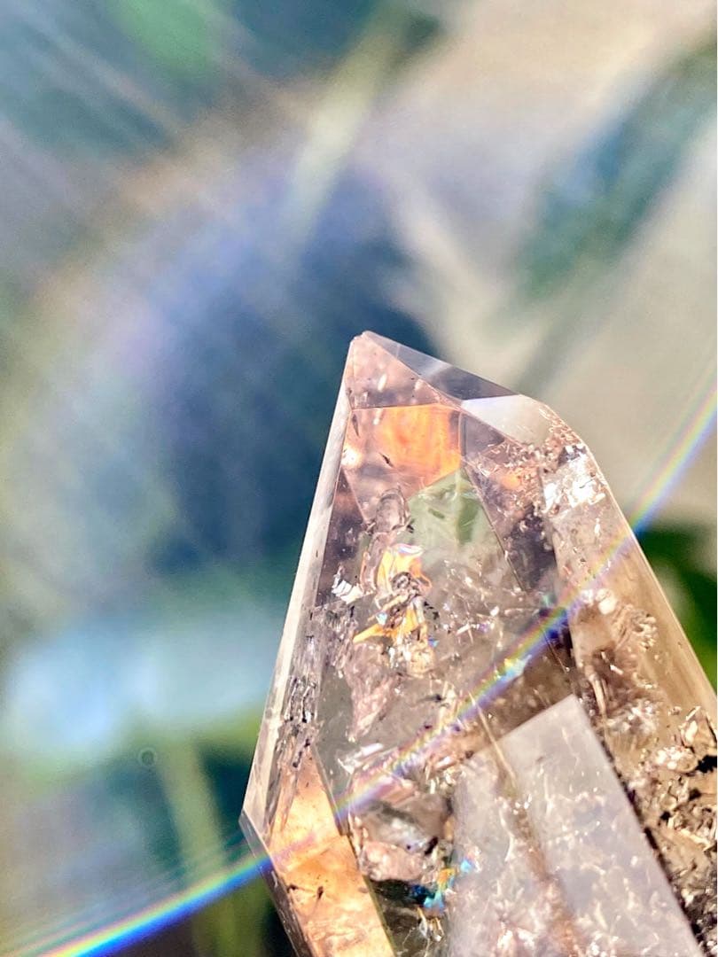 水入り水晶　虹入り ウォーターインクォーツ 高品質 天然石　太古の水　両剣水晶