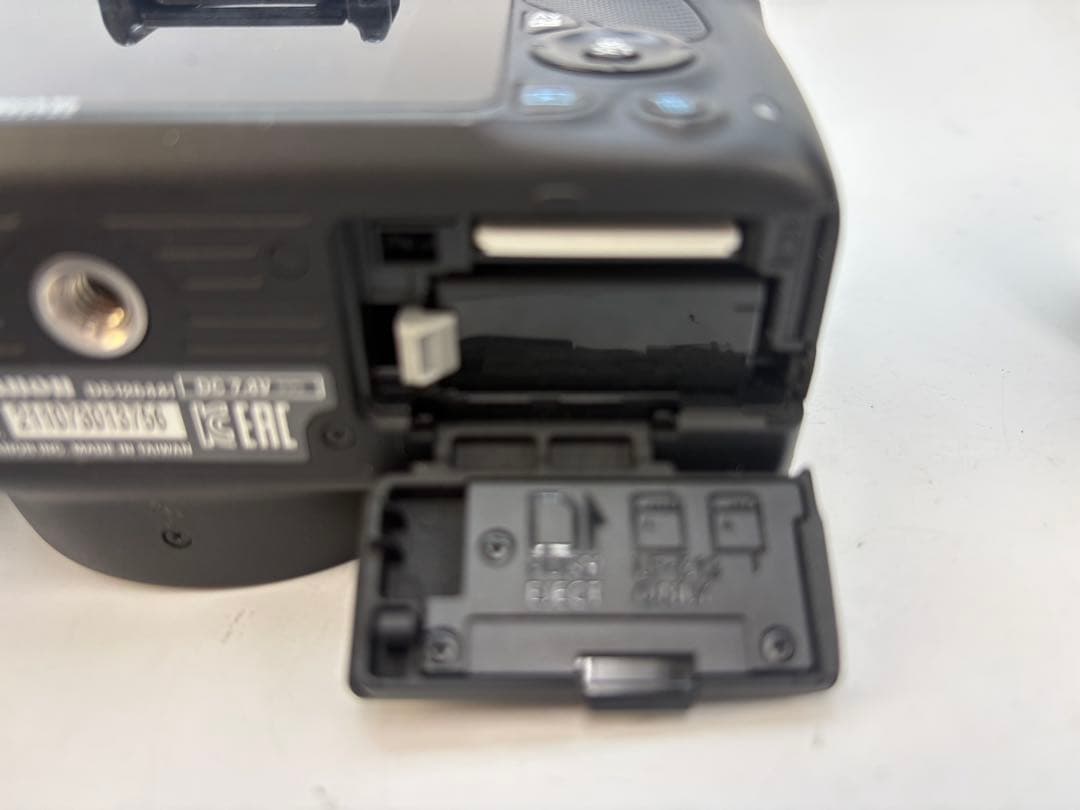 Canon EOS kiss X7　18 55 IS STM　レンズ有