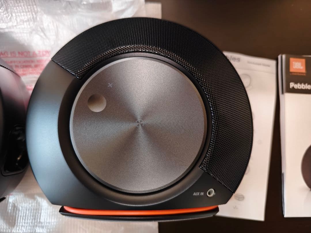 JBL Pebbles スピーカー　未開封品を1回だけ使用した品