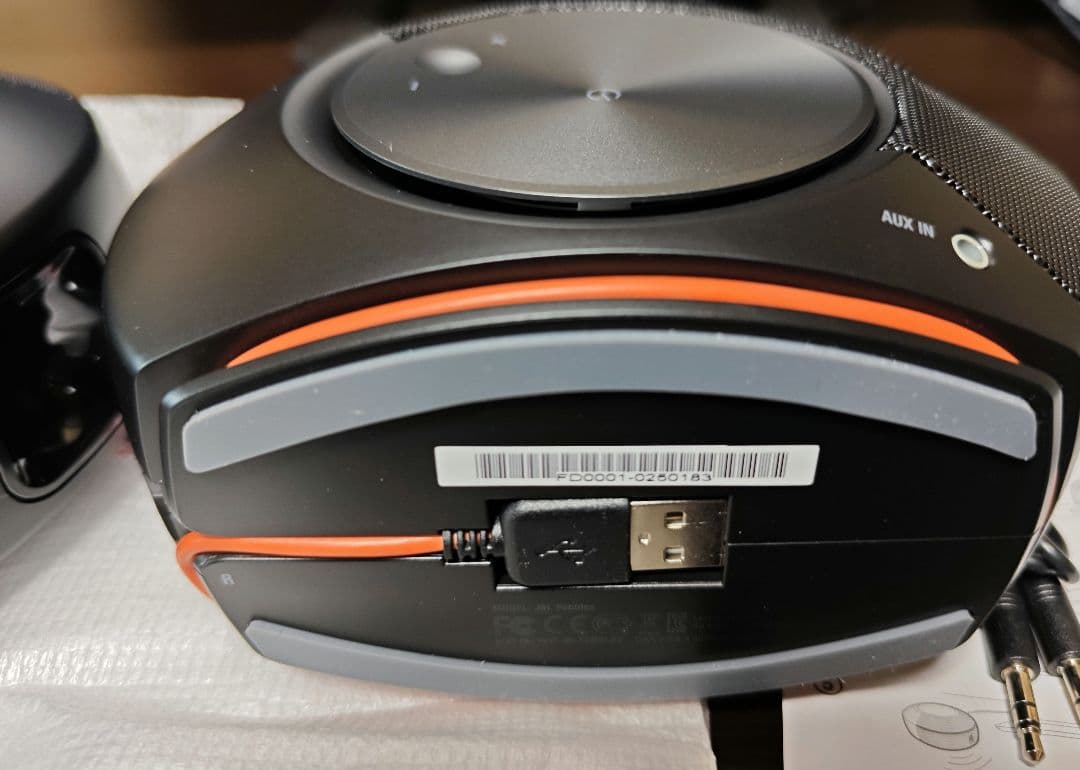 JBL Pebbles スピーカー　未開封品を1回だけ使用した品