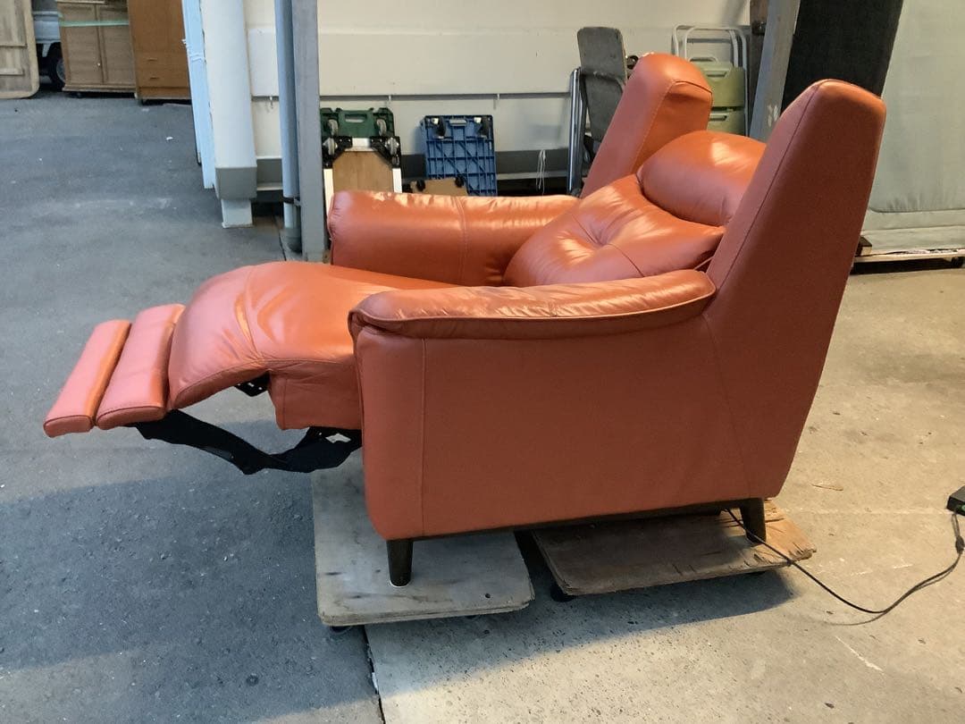 送料込み！革張り 電動リクライニングチェア ワタリジャパン 1人掛け（★）