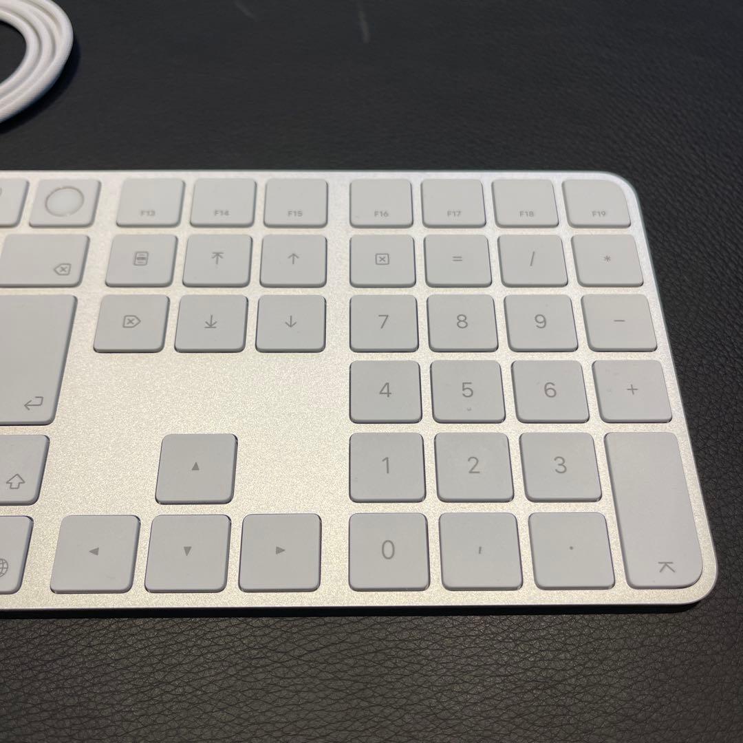 新品未使用　現行　MAGIC KEYBOARD JIS テンキー　アップル純正