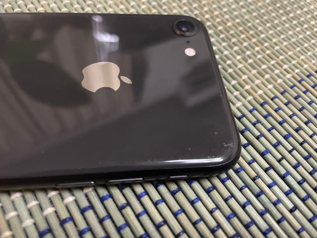iPhone 8 128GB SIMフリー