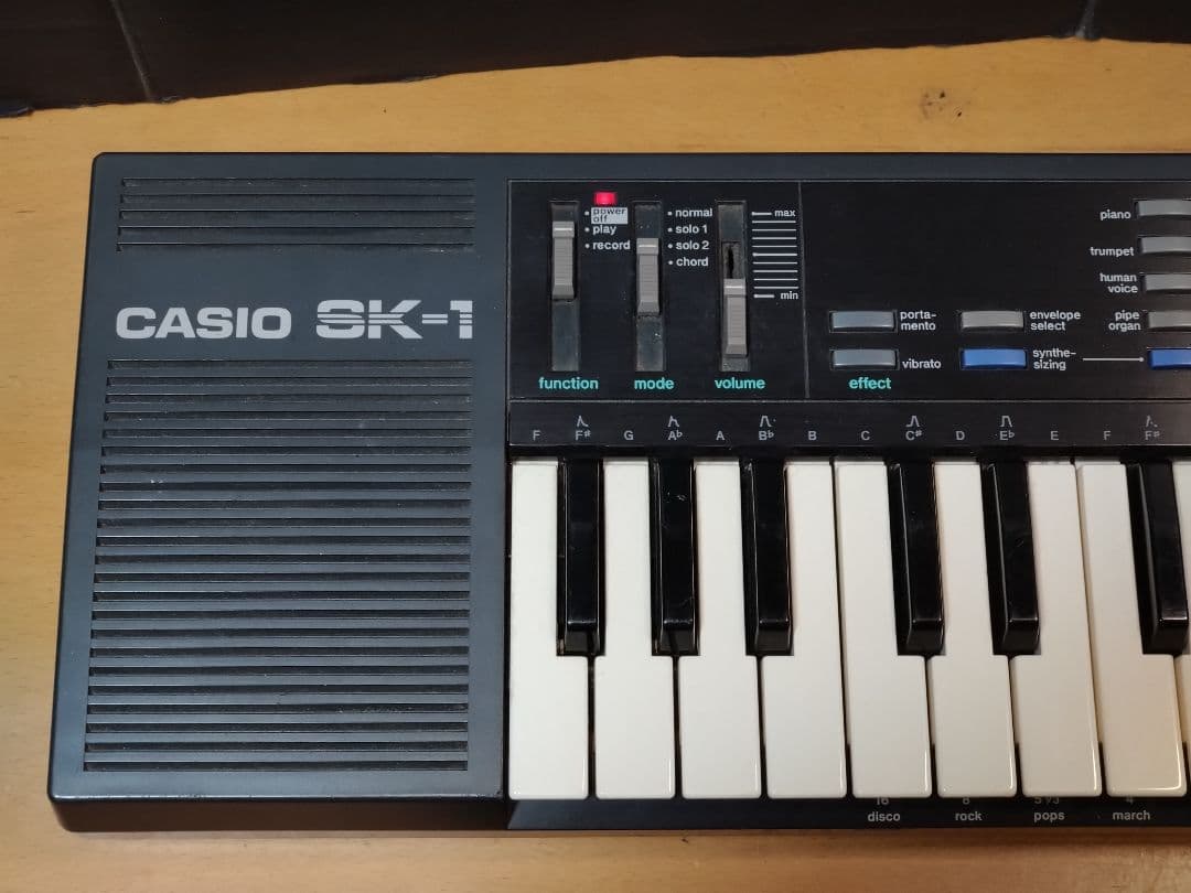 通電確認 CASIO SK-1 サンプリング キーボード　外品ACアダプター付