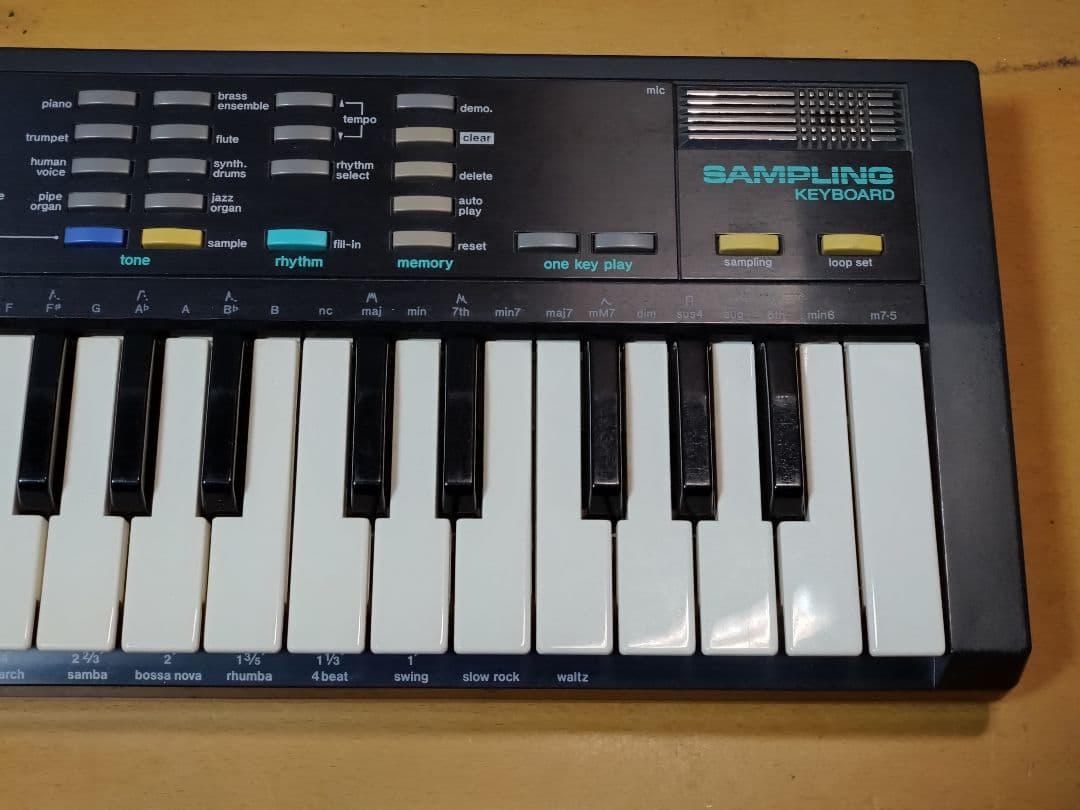 通電確認 CASIO SK-1 サンプリング キーボード　外品ACアダプター付
