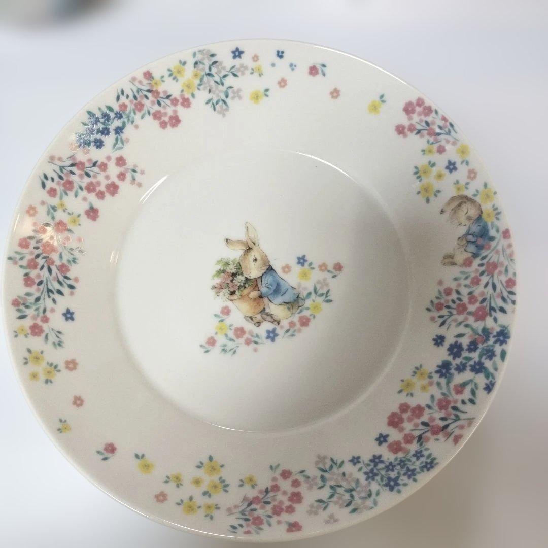 新品・未使用 ピーターラビット マグカップ・サラダボウル・パスタカレー皿 8点