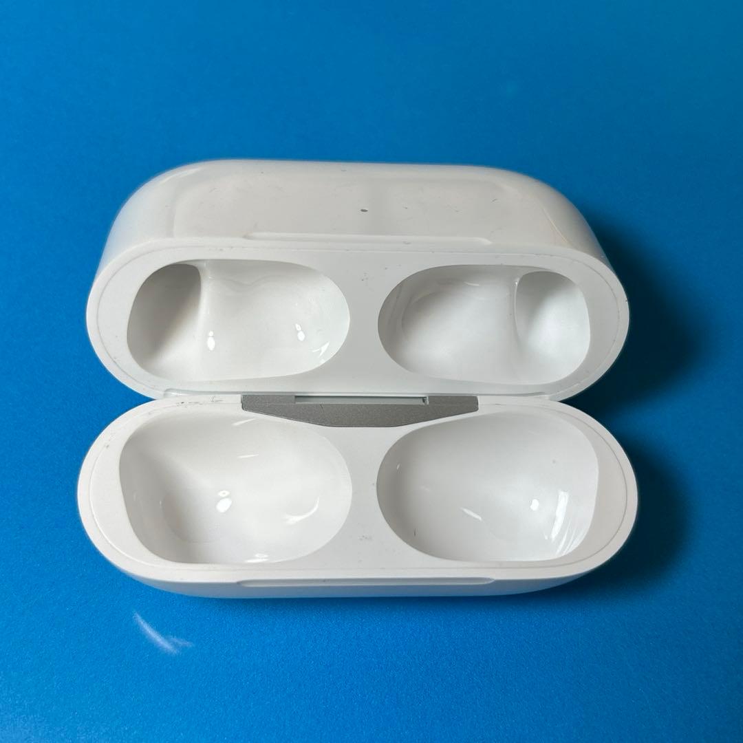 AirPods Pro 第2世代　充電ケース　エアーポッズプロ　充電器