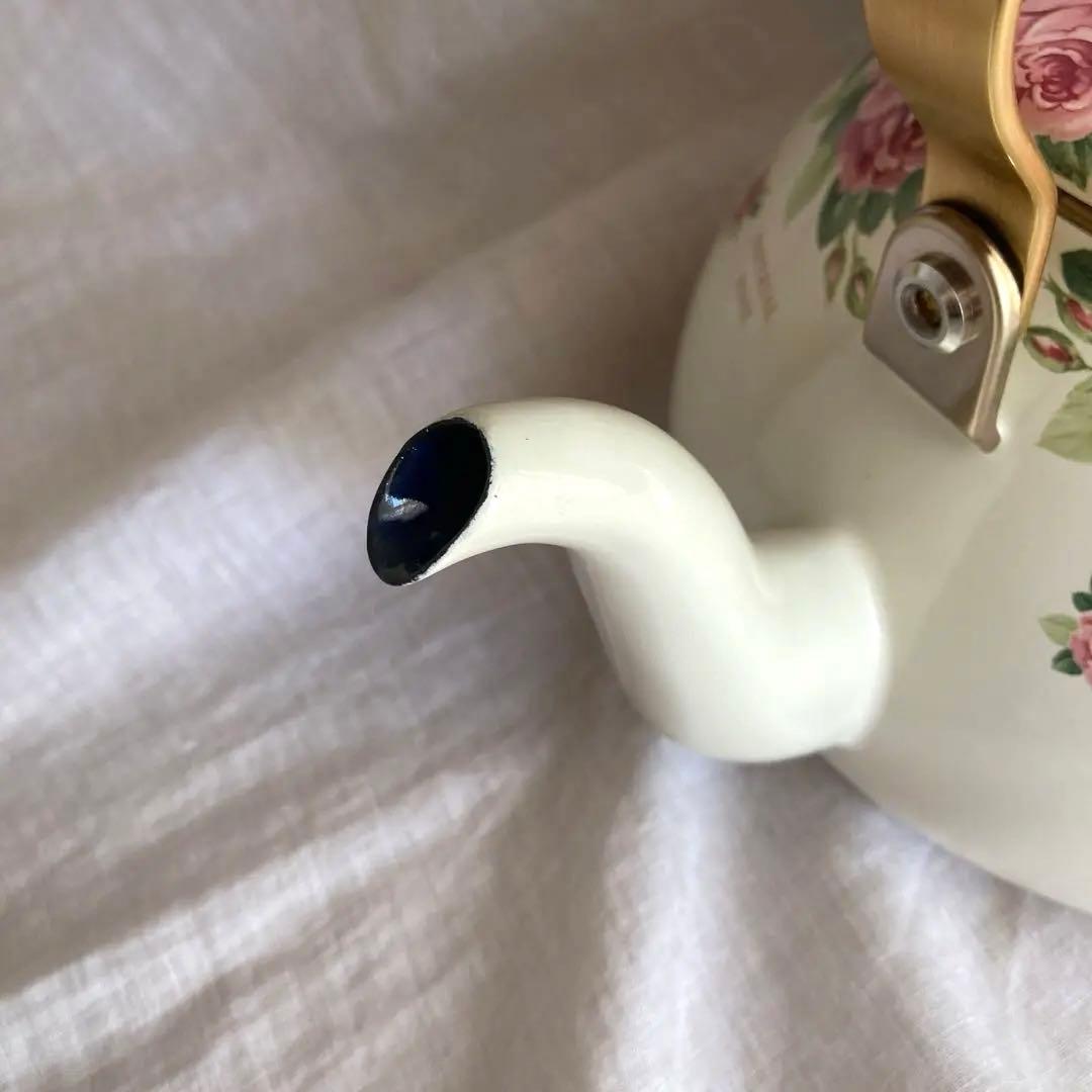 【新品未使用】エジリー　ケトル　インペリアルローズ　花柄　　2.3L　クリーム色