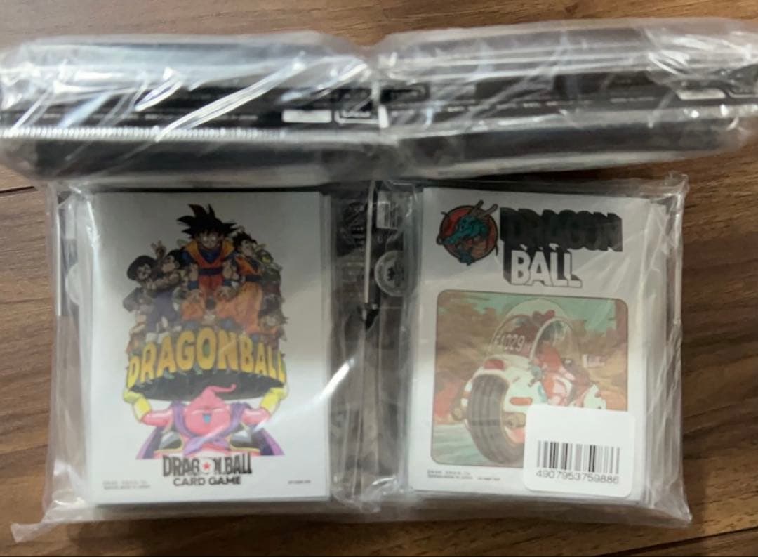 新品ドラゴンボール/公式オフィシャルカードスリーブ　4種×2セット