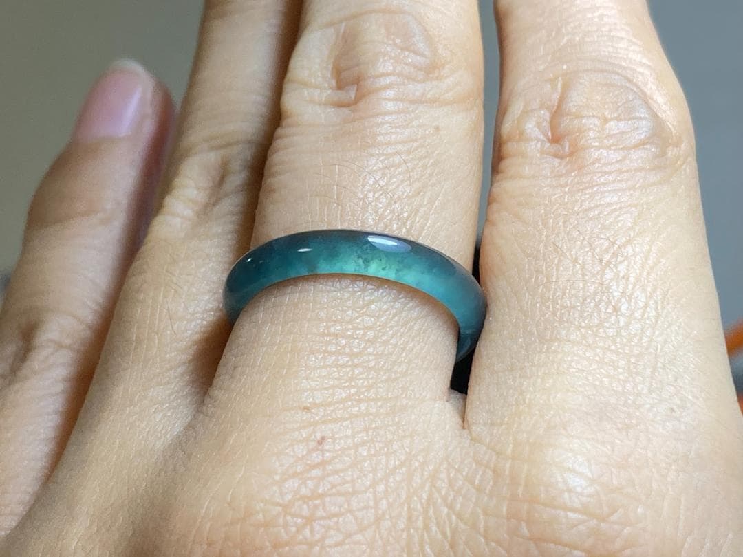 L16-49 上品 高氷種 15.5号薄墨緑グアテマラ産A貨本翡翠くりぬきリング