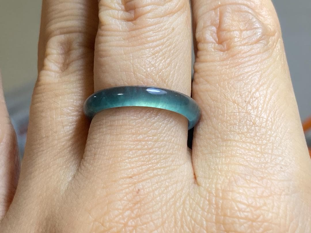 L16-49 上品 高氷種 15.5号薄墨緑グアテマラ産A貨本翡翠くりぬきリング