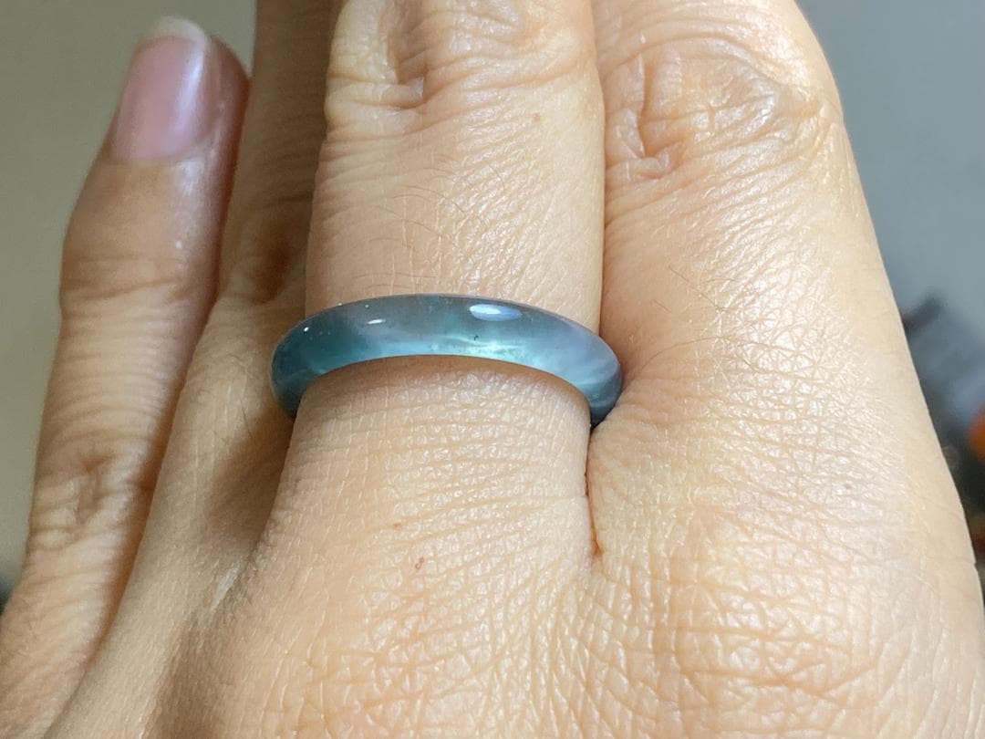 L16-49 上品 高氷種 15.5号薄墨緑グアテマラ産A貨本翡翠くりぬきリング