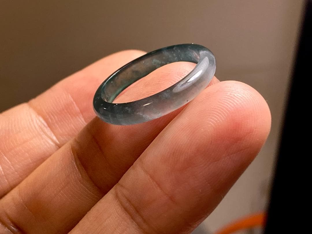 L16-49 上品 高氷種 15.5号薄墨緑グアテマラ産A貨本翡翠くりぬきリング
