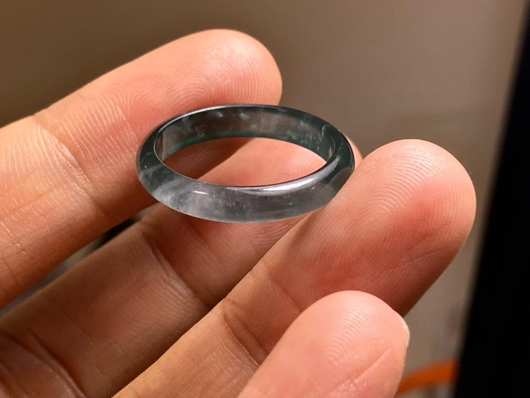 L16-49 上品 高氷種 15.5号薄墨緑グアテマラ産A貨本翡翠くりぬきリング