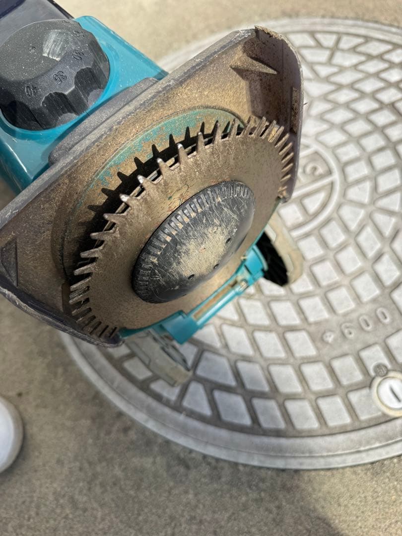 Makita 充電式芝刈り機 MLM160D 160mm 本体のみ