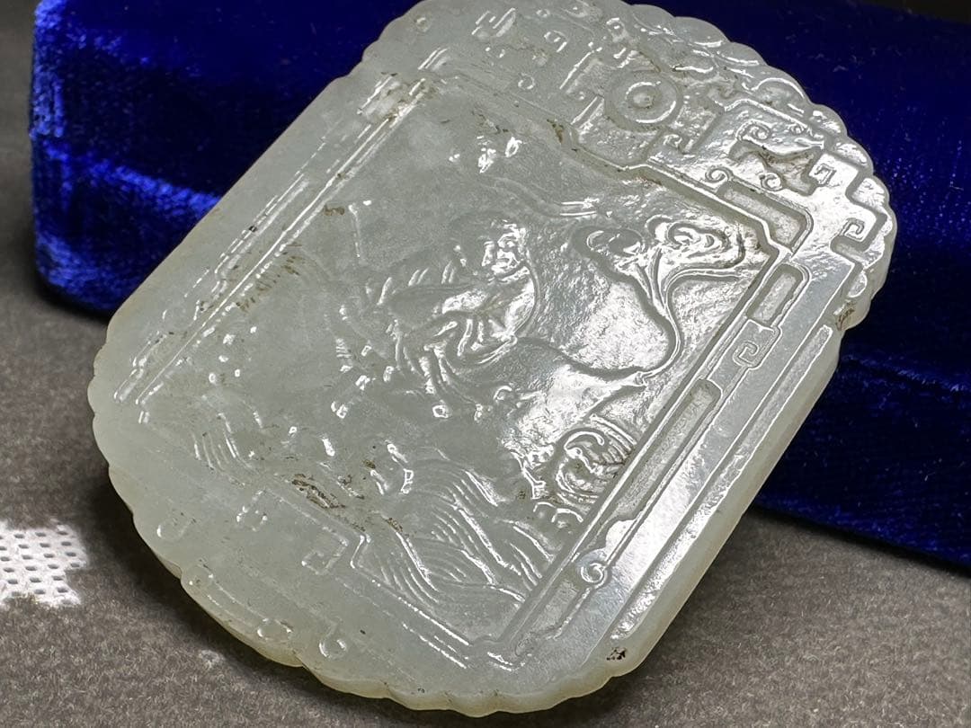 中国美術　ループタイ　和田玉　古砡　白砡　根付　天然素材　アンティーク　置物骨董