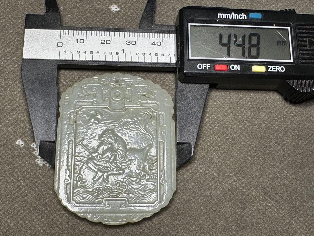 中国美術　ループタイ　和田玉　古砡　白砡　根付　天然素材　アンティーク　置物骨董