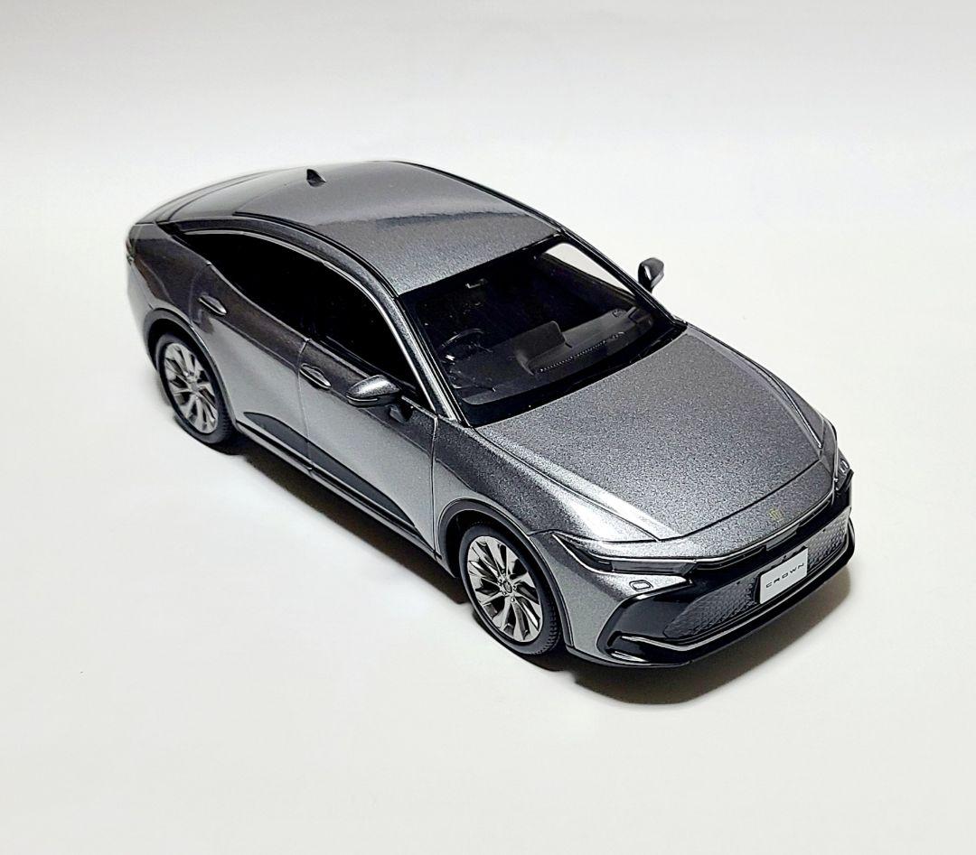 トヨタ クラウンクロスオーバー カラーサンプル