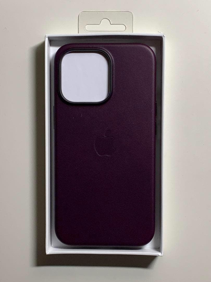 【新品】純正 iPhone 13 Pro レザーケース・ダークチェリー①