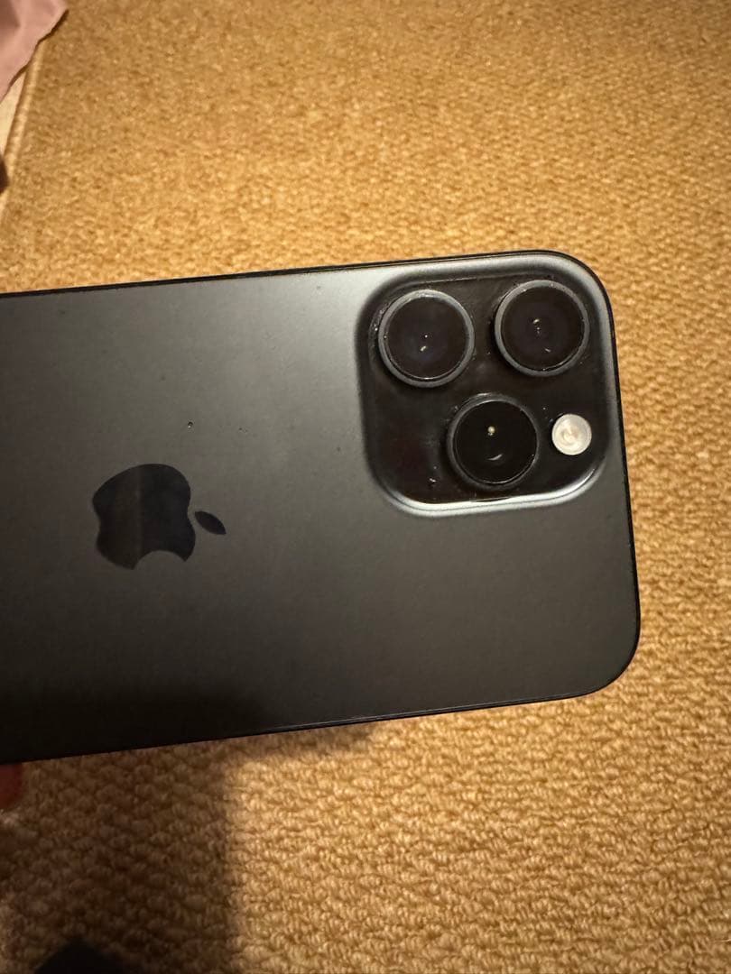 海外版 iPhone 16 Pro Max 256GB，バッテリーは97％