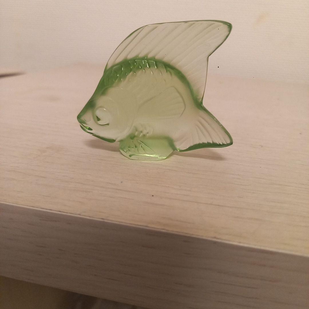 LALIQUE 緑色 ガラス 魚の置物