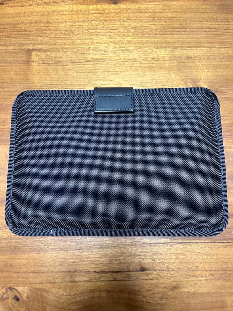 バンナイズ iPadケース