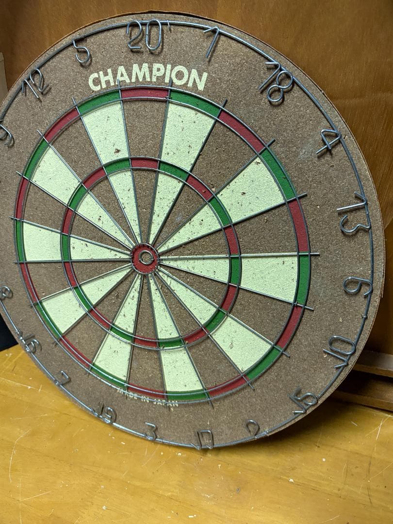 ダーツボード 木製ケース付き CHAMPION ダーツセット インテリア 壁掛け