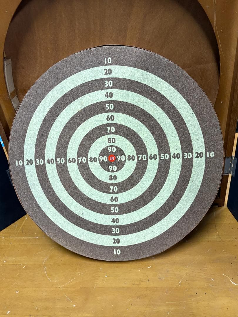 ダーツボード 木製ケース付き CHAMPION ダーツセット インテリア 壁掛け