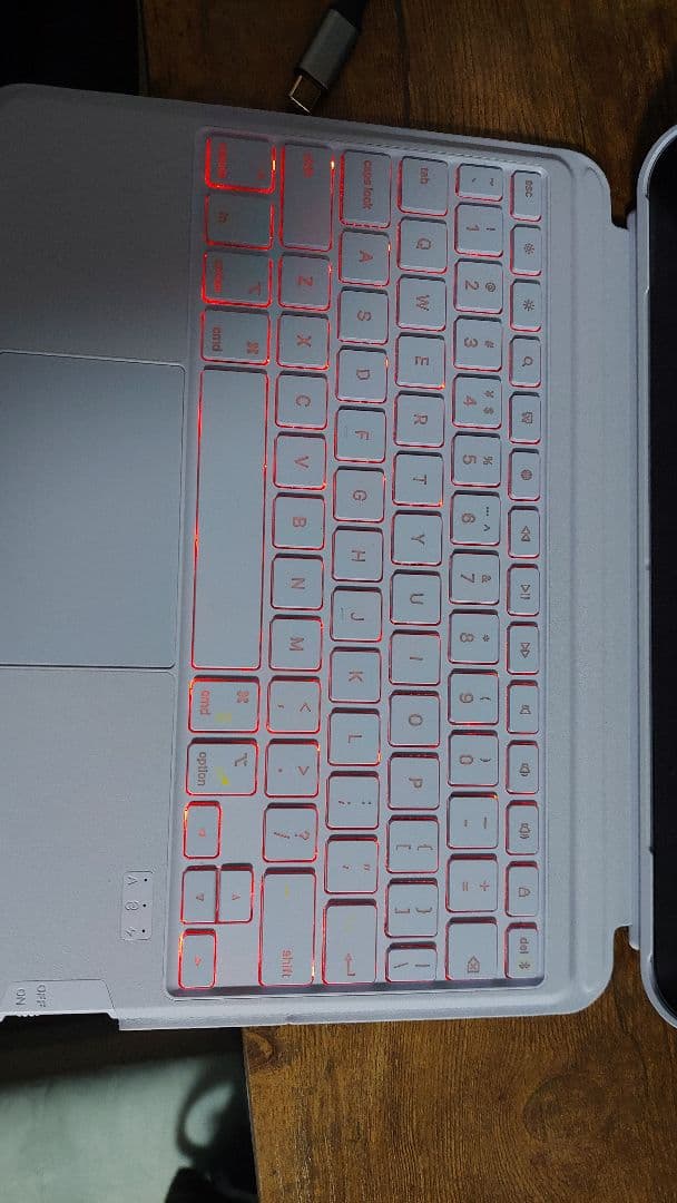 iPad Air 第5世代 M1 64GB セルラー KB＆ペン付