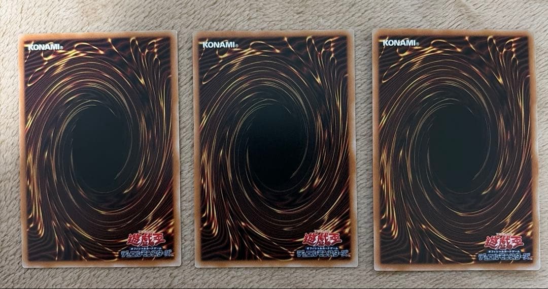 白銀の城の召使いアリアンナ　プリシク　3枚