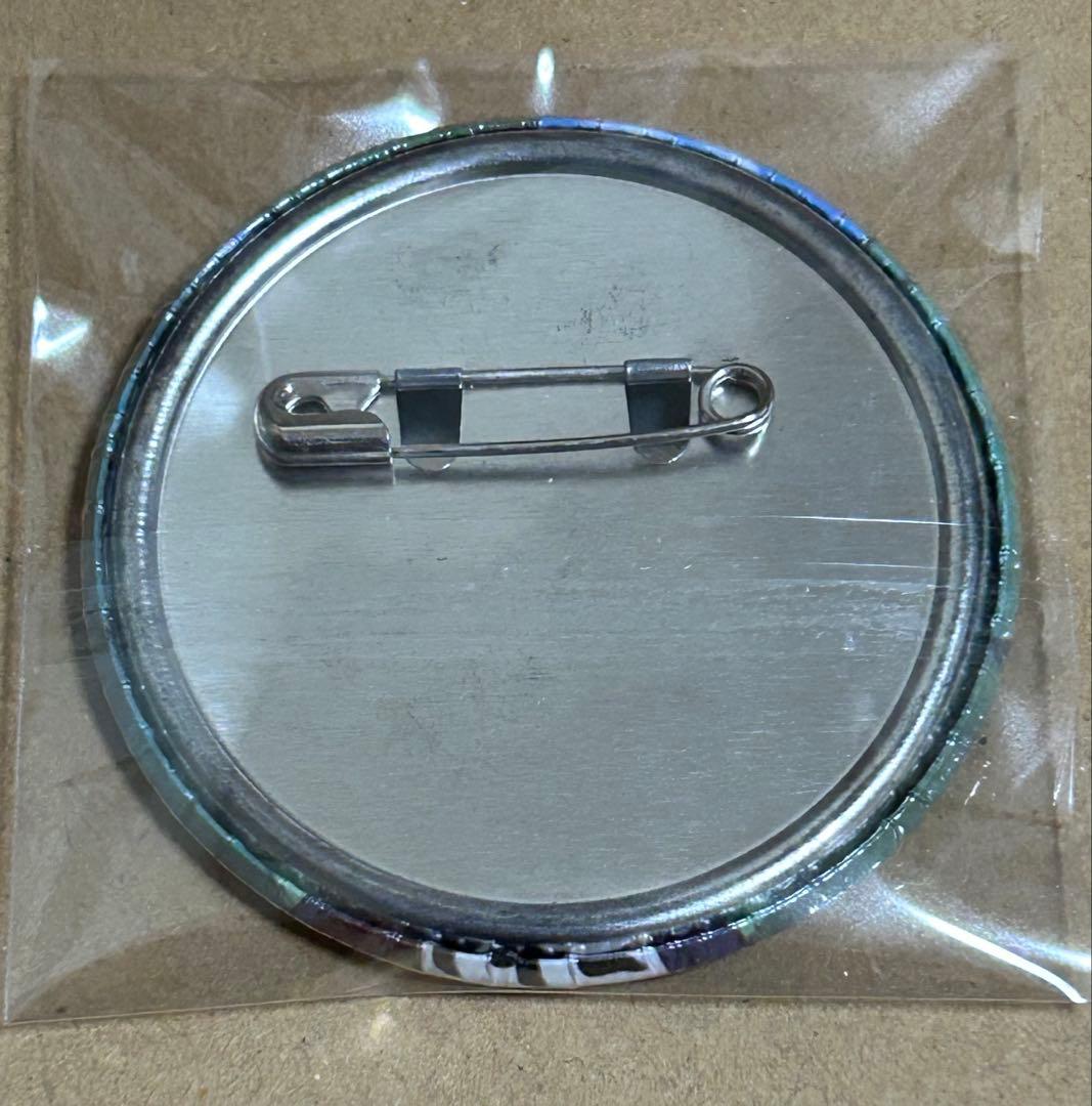 進撃の巨人　巨人中学校　ミカサ　缶バッジ　ジャージ