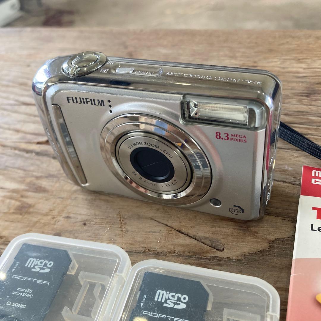 動作Ok FUJIFILM FINEPIX A800 単三電池で動く カード付き