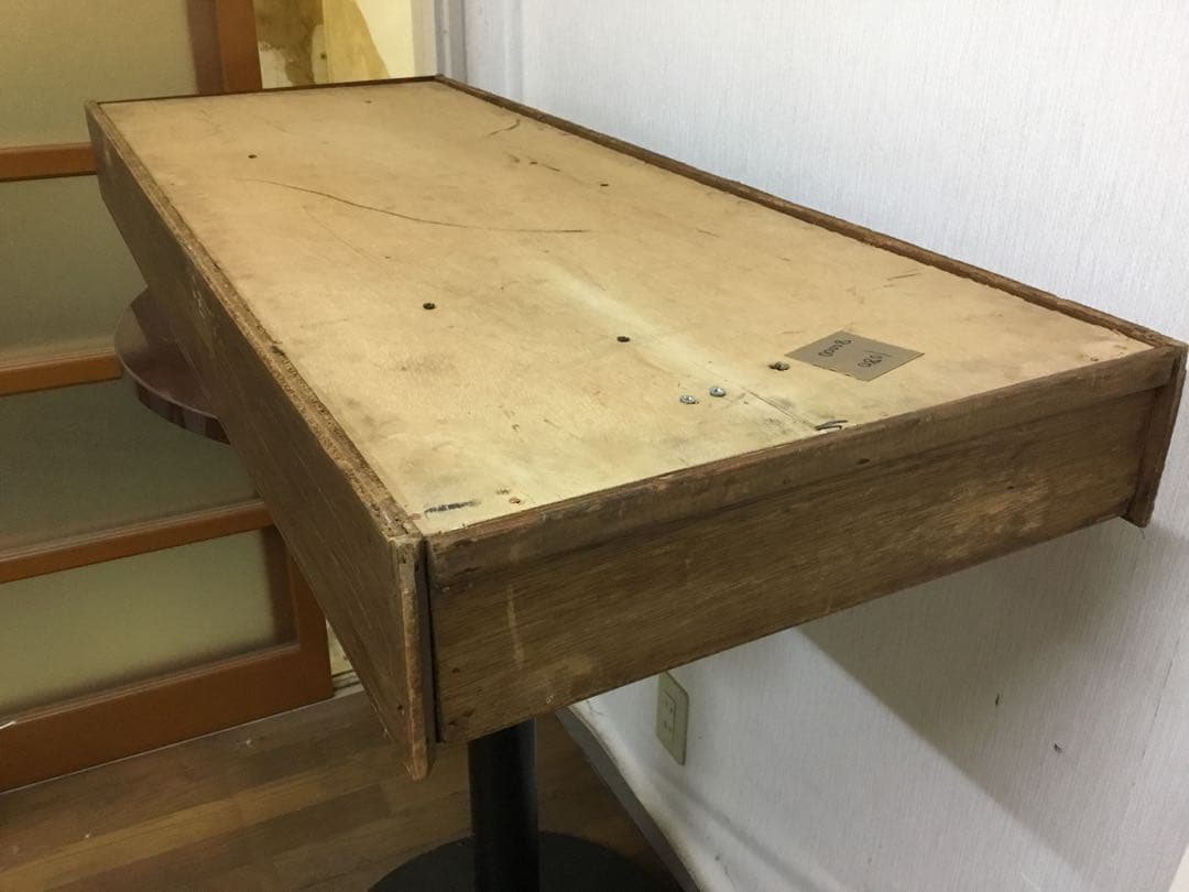 アンティークなお店や室内の装飾に：ポロ競技の用品を立体的に額装した装飾品