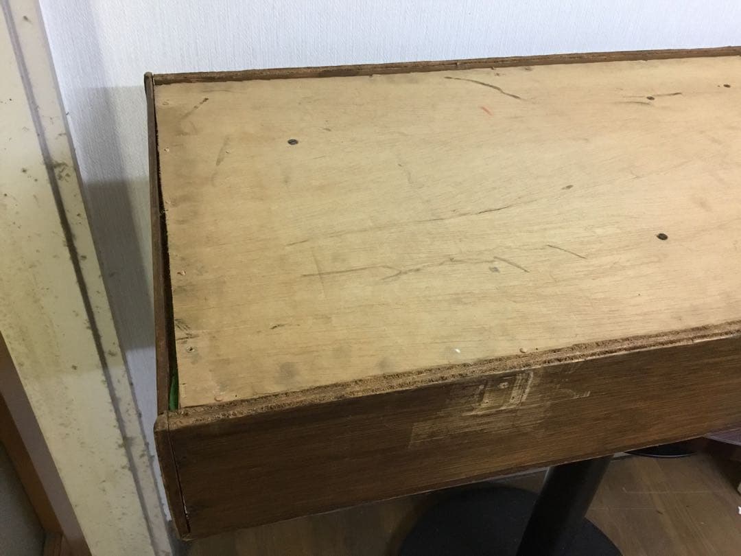 アンティークなお店や室内の装飾に：ポロ競技の用品を立体的に額装した装飾品