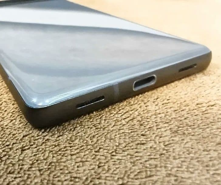 美品☆ Google Pixel6a 128GB チャコール SIMフリー