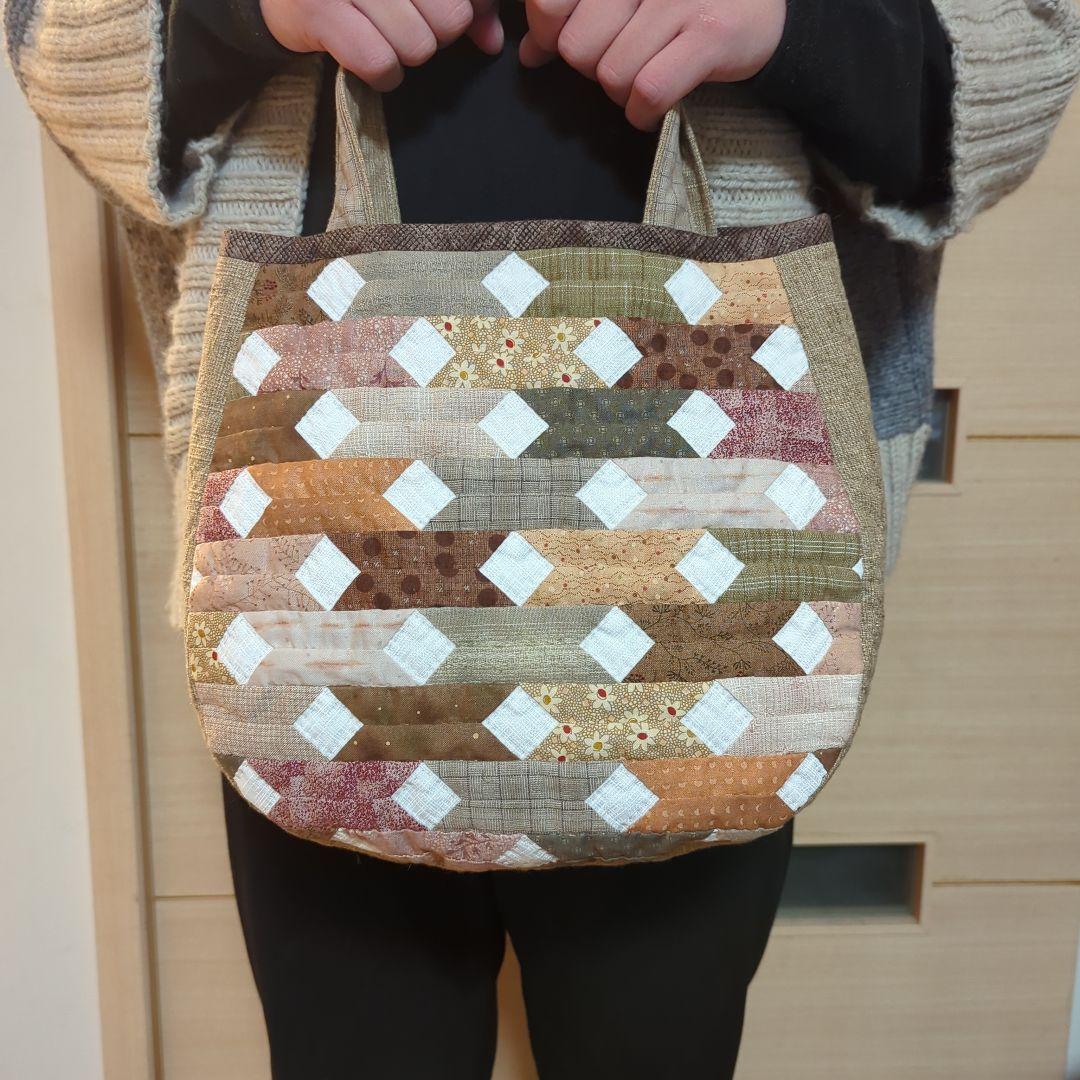 ❀トープカラー・パッチワーク❀　“スティックダイアモンド”の丸っこいバッグ