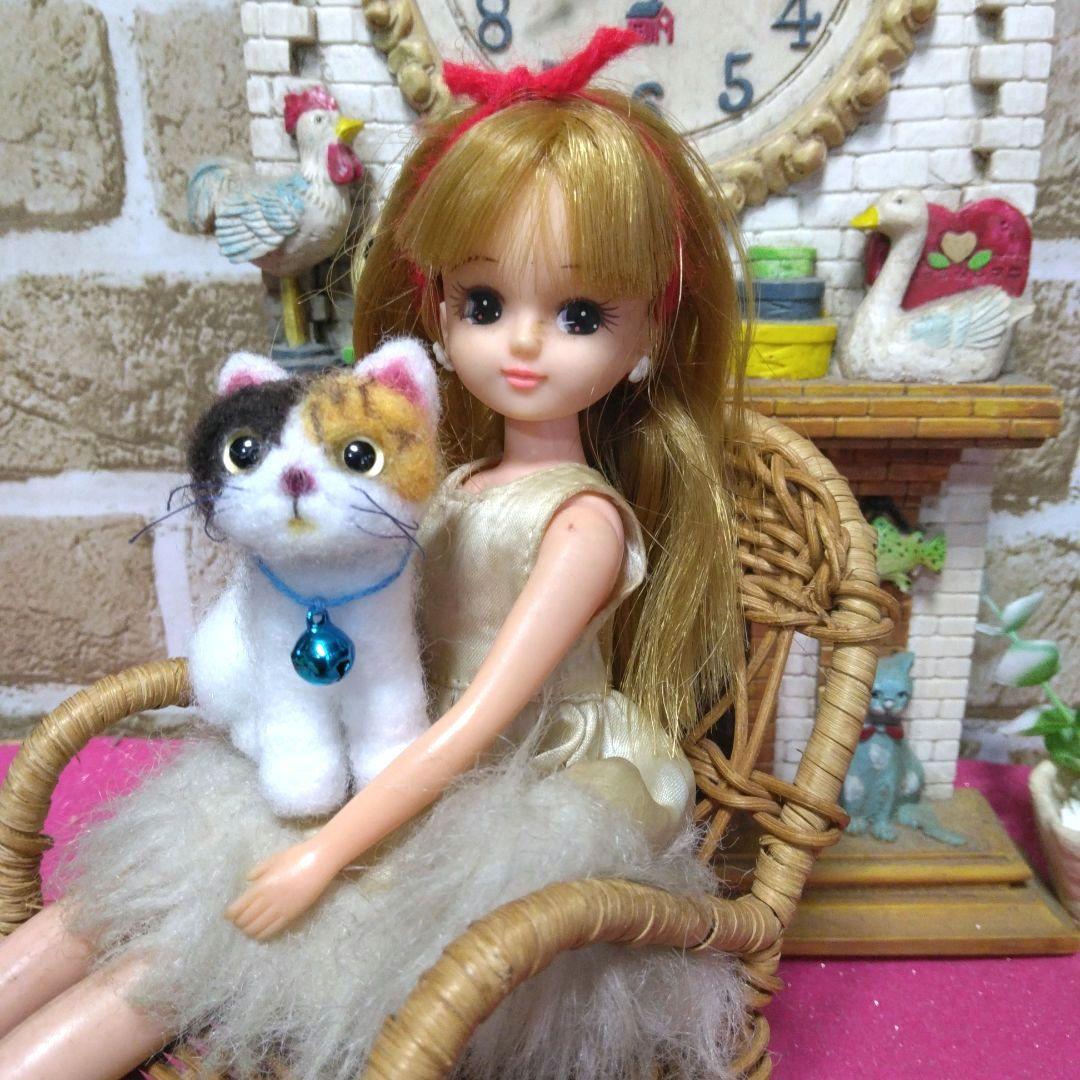 ＊にゃんこ＊小さなはちわれ猫ちゃん