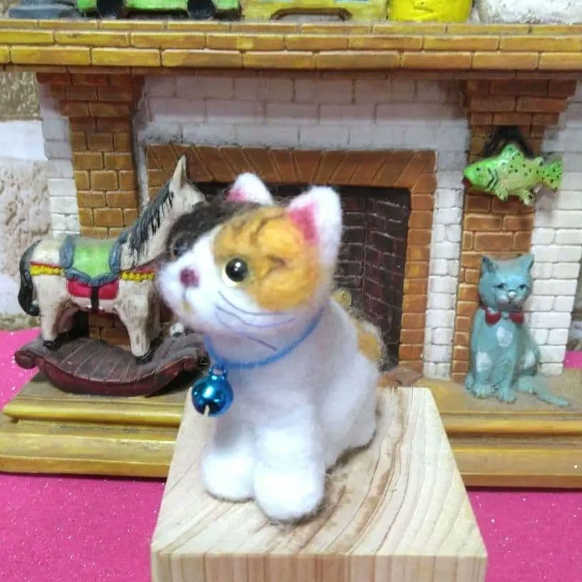 ＊にゃんこ＊小さなはちわれ猫ちゃん