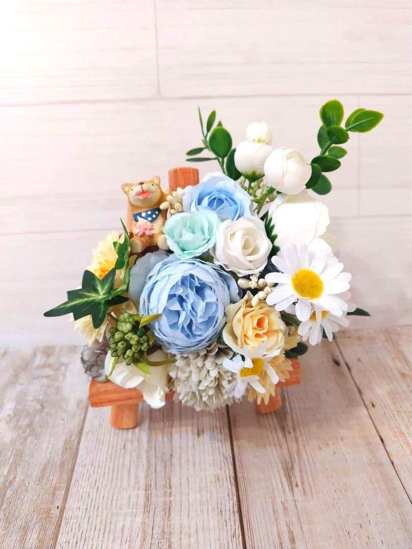 ハンドメイド　フラワーアレンジイーゼルオブジェ柴犬No.130