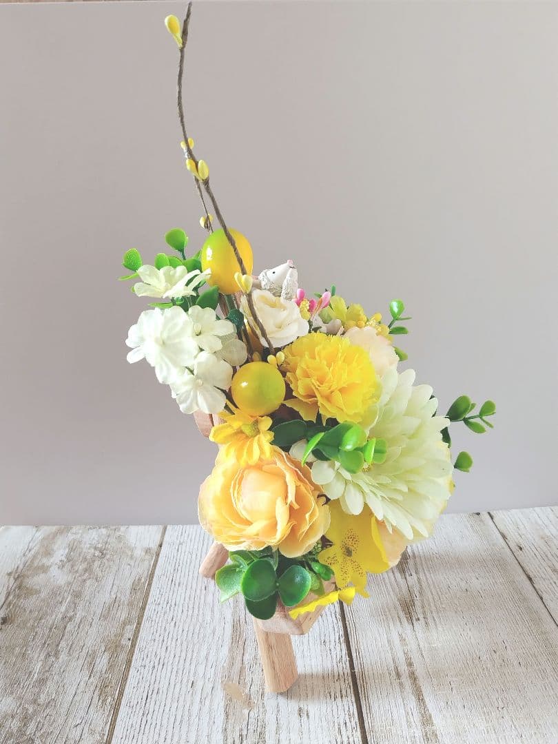 ハンドメイド　フラワーアレンジイーゼルオブジェ柴犬No.130