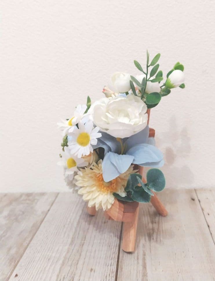 ハンドメイド　フラワーアレンジイーゼルオブジェ柴犬No.130