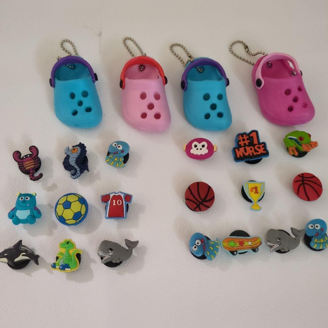 お祭りグッズ／ディズニークロックス用チャームセット 約６６個キーホルダー