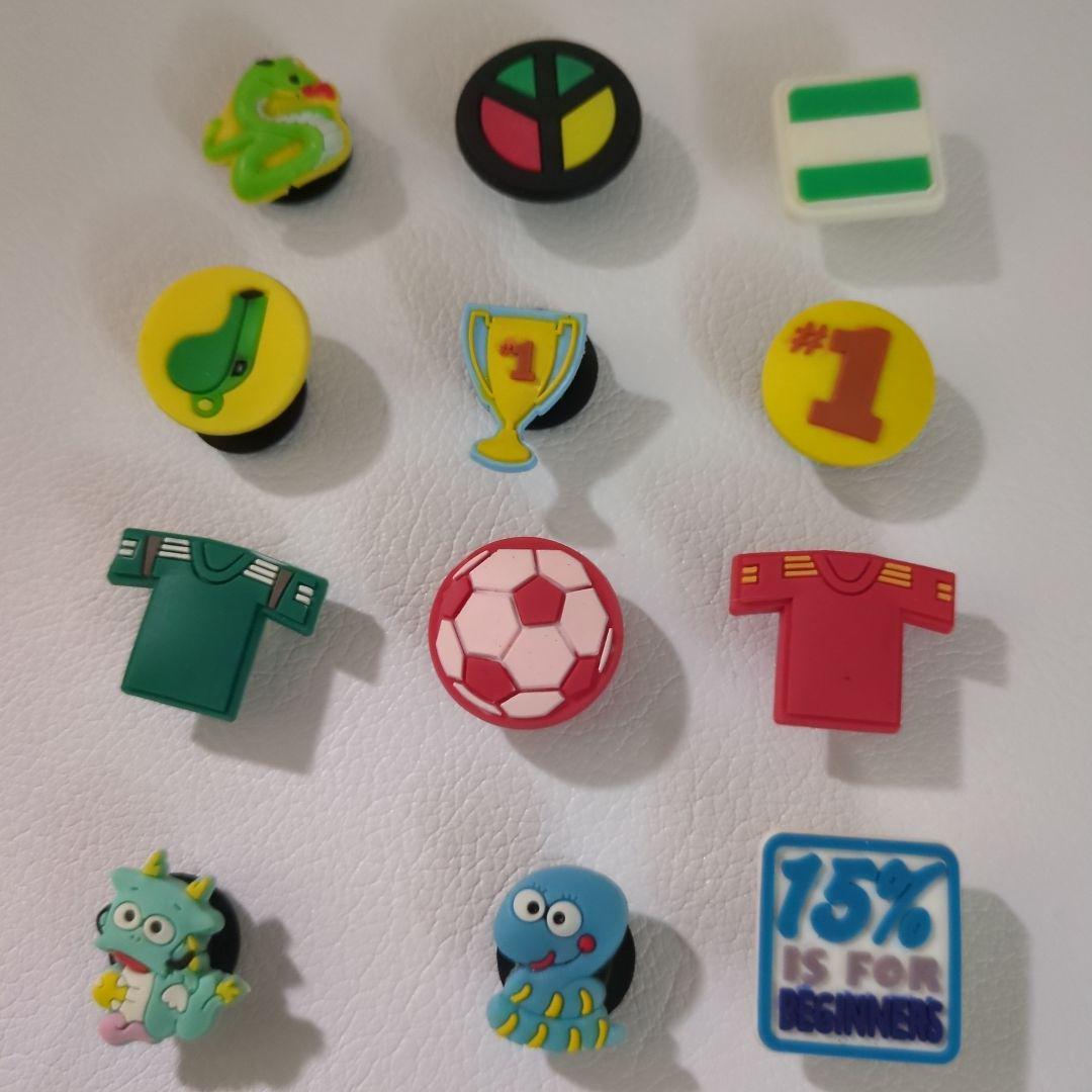 お祭りグッズ／ディズニークロックス用チャームセット 約６６個キーホルダー