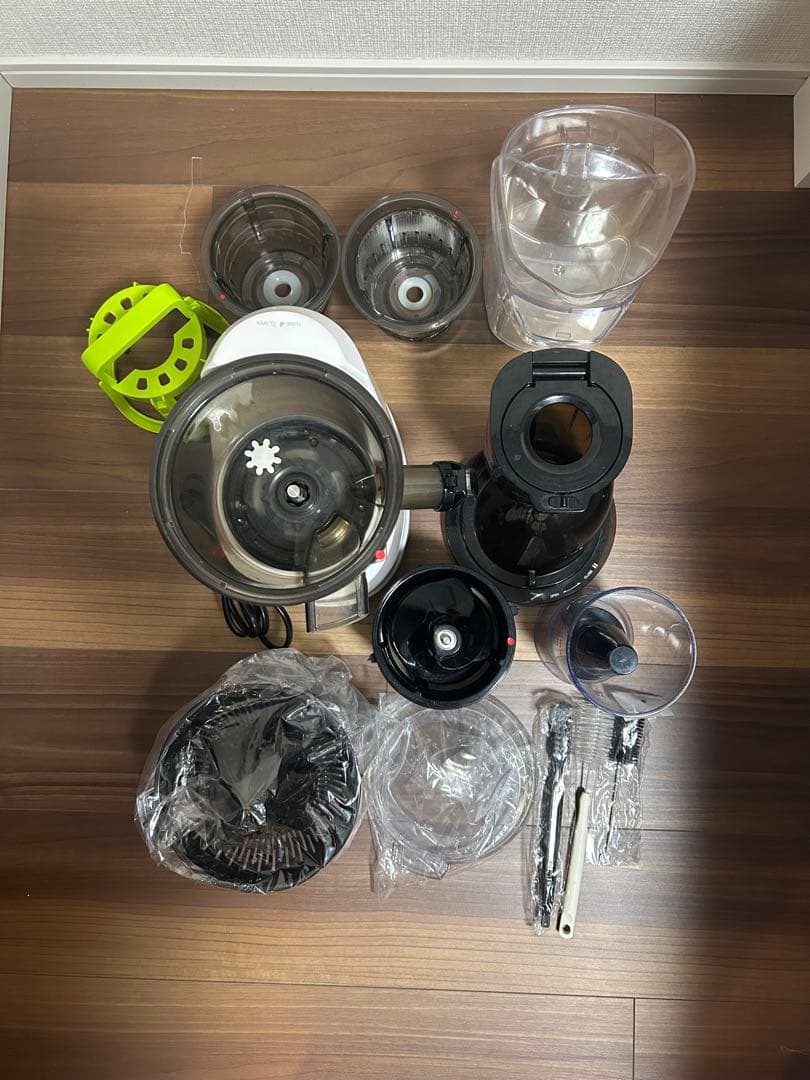 【10年間保障付】Kuvingsホールスロージューサー EVO-800 ホワイト