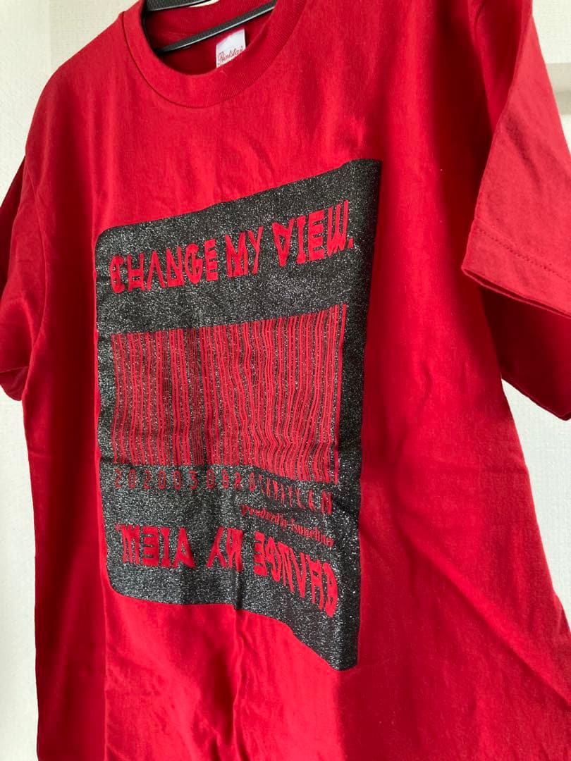 CHANGE MY VIEW Tシャツ 赤