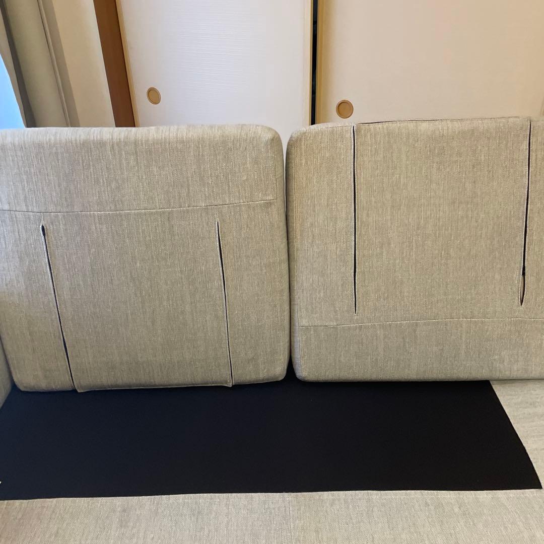 minotti グレーの3人掛けソファ