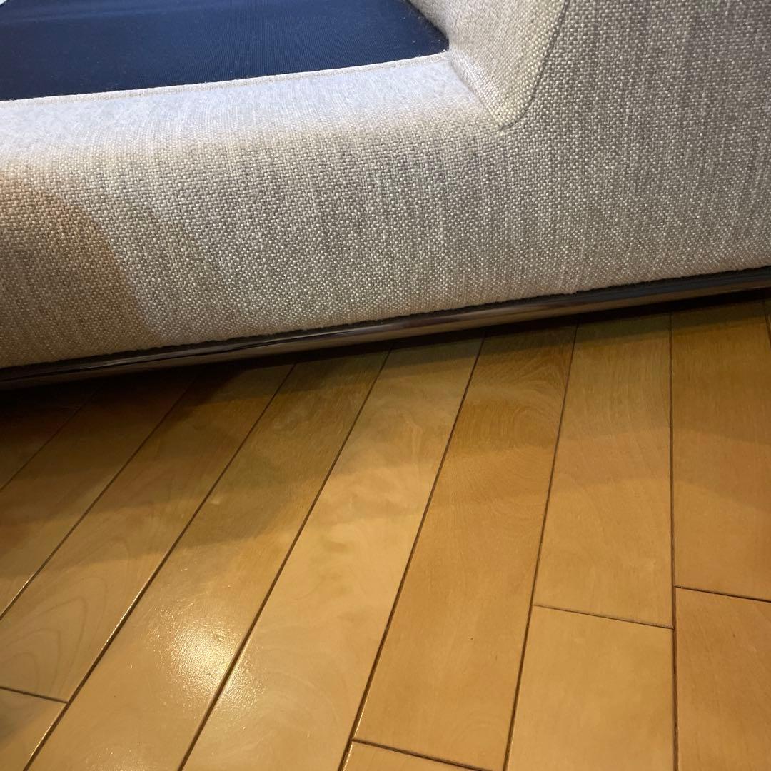 minotti グレーの3人掛けソファ