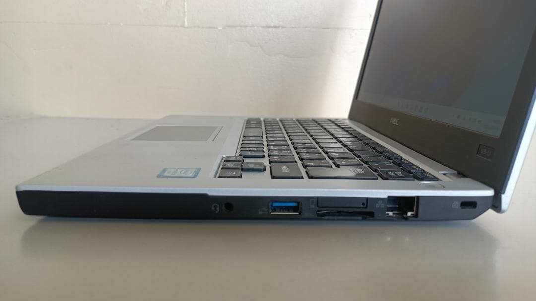 ⭐️ノートパソコン⭐️NEC 第六世代Core i5 SSD128G メモリ8G