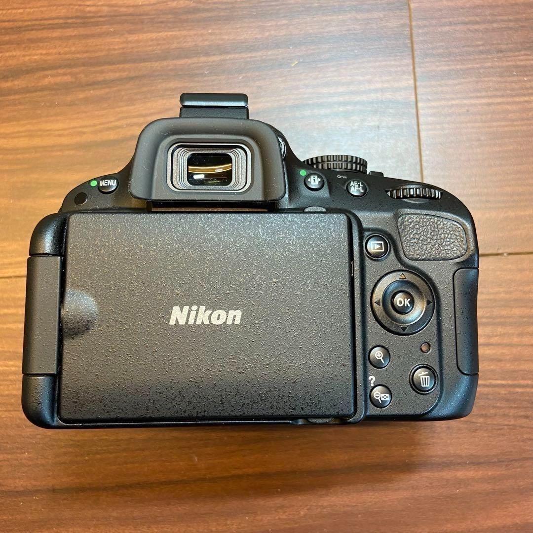 Nikon D5100 ダブルズームキット 一眼レフ ほぼ新品 3385