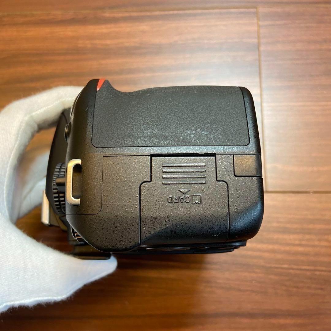 Nikon D5100 ダブルズームキット 一眼レフ ほぼ新品 3385